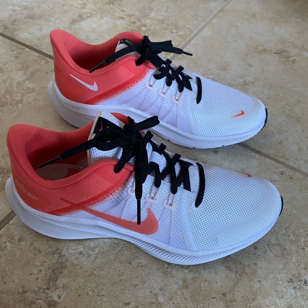 Womens Nike Quest 4